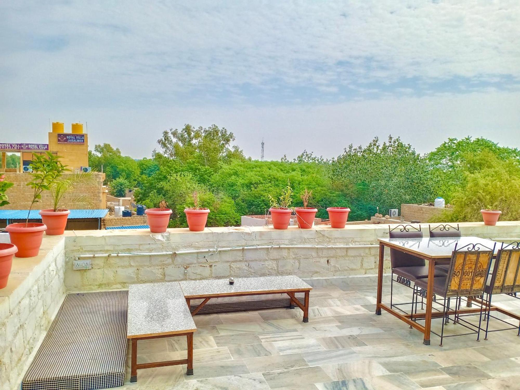 Hotel Desert Bloom Jaisalmer Esterno foto